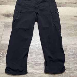 Lululemon Women's Activewear Ruched Pants Size 6 Black Capri Compression 18”